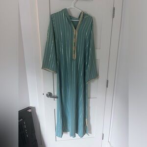 Hooded dress light green & gold